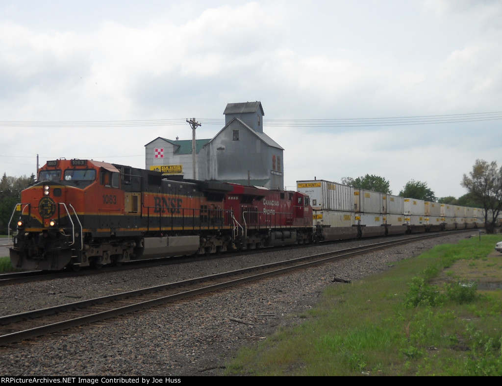 BNSF 1063 East